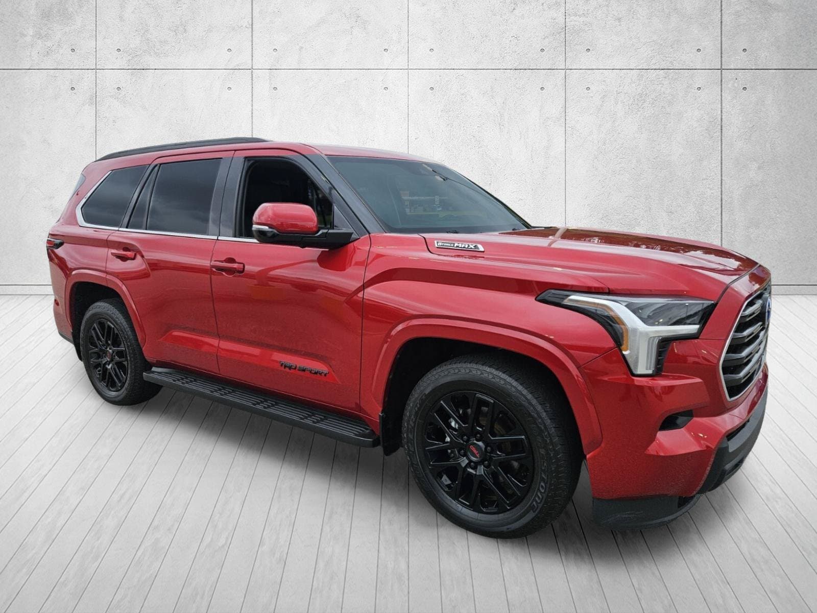 2023 Toyota Sequoia SR5 — photo 1 of 31