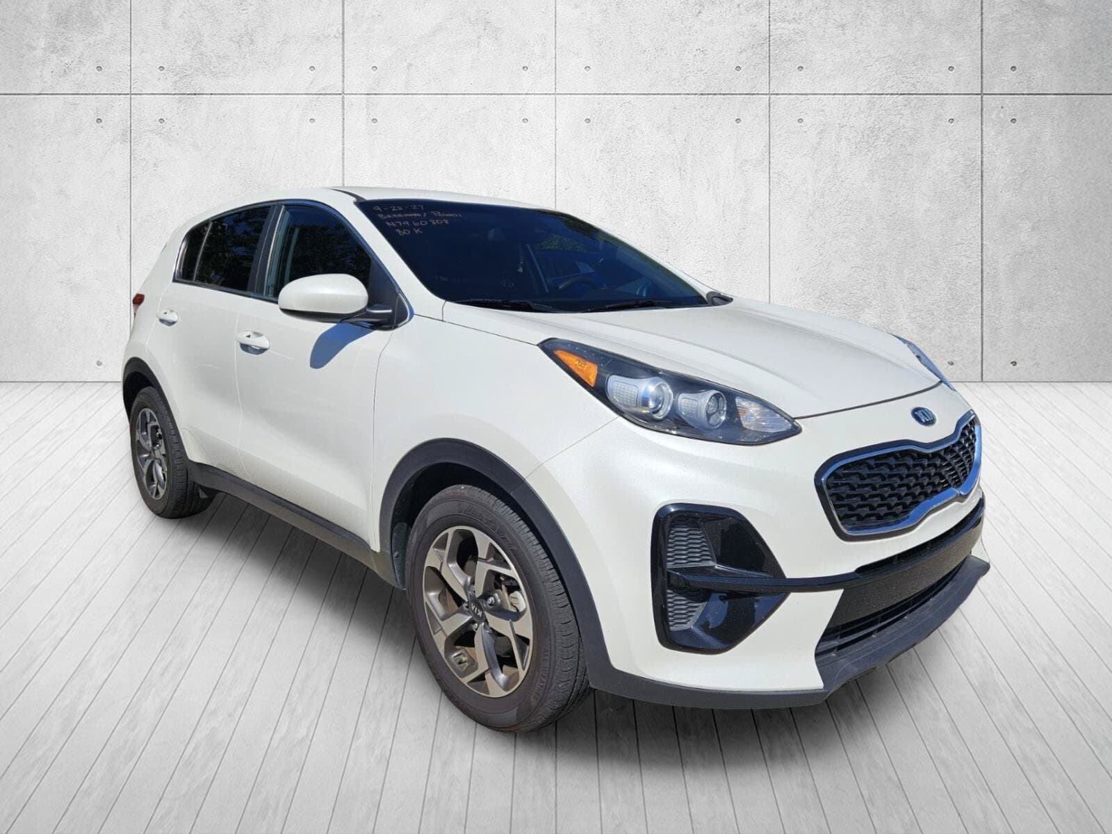 2022 Kia Sportage LX — photo 1 of 9