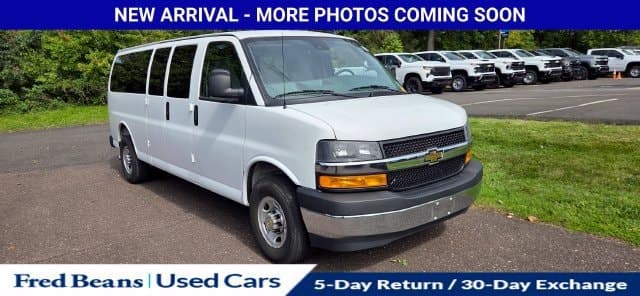 2025 Chevrolet Express Passenger Base — photo 1 of 19