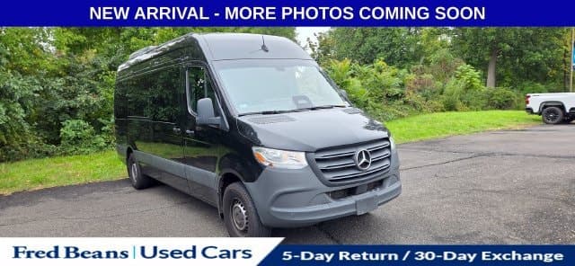 2025 Mercedes-Benz Sprinter Passenger Van Base — photo 1 of 17