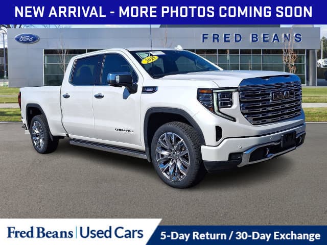 2025 GMC Sierra 1500 Denali — photo 1 of 40