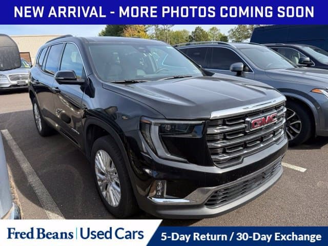 2026 GMC Acadia FWD Elevation — photo 1 of 19