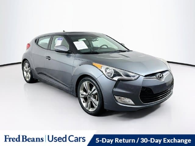 2016 Hyundai Veloster Base — photo 1 of 34