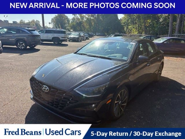 2023 Hyundai Sonata Limited — photo 1 of 12