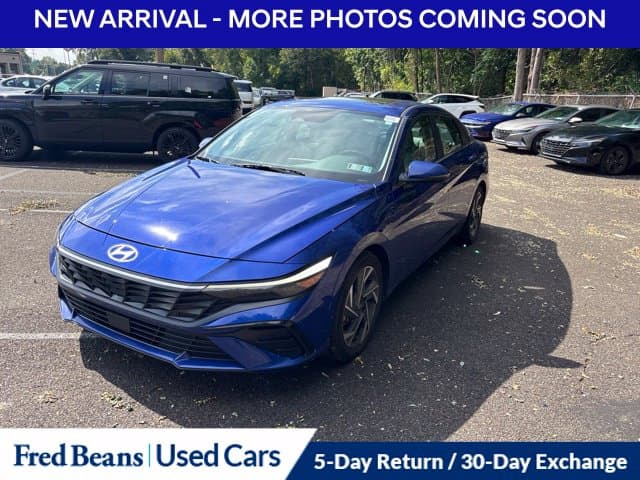 2024 Hyundai Elantra Hybrid Limited — photo 1 of 13