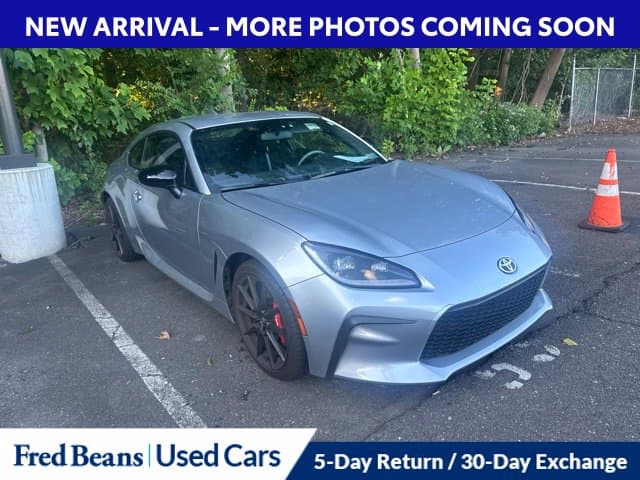 2025 Toyota GR86 Premium — photo 1 of 10