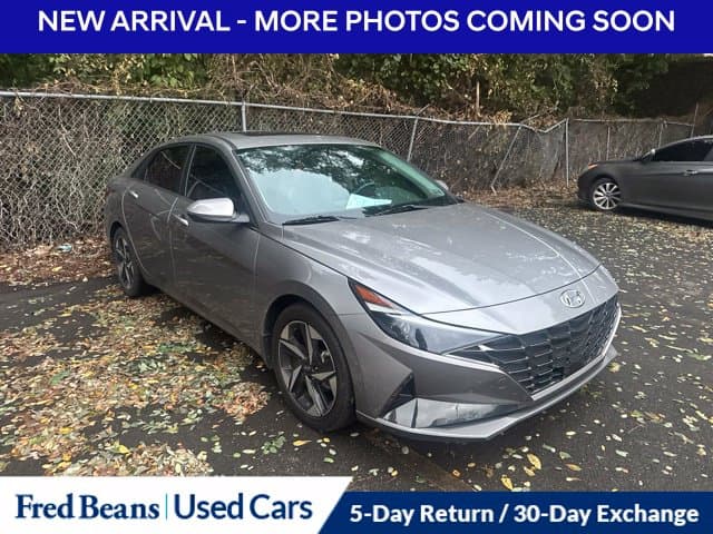 2023 Hyundai Elantra Limited — photo 1 of 12