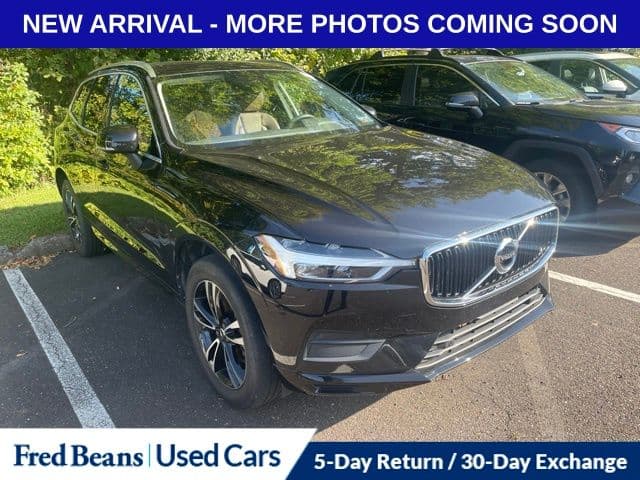 2020 Volvo XC60 Momentum — photo 1 of 14
