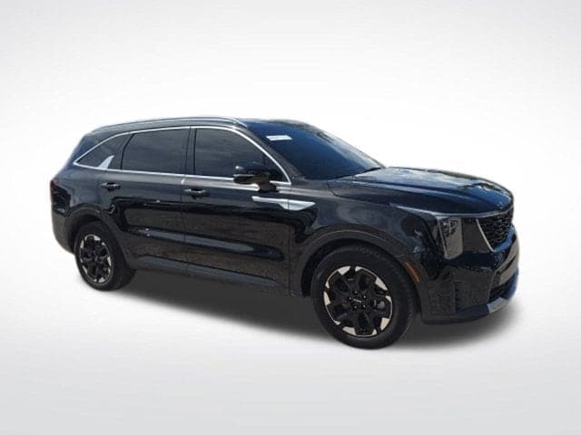 2025 Kia Sorento S — photo 1 of 21