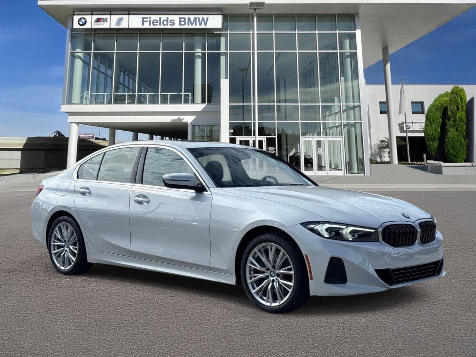 2024 BMW 3 Series 330i — photo 1 of 34