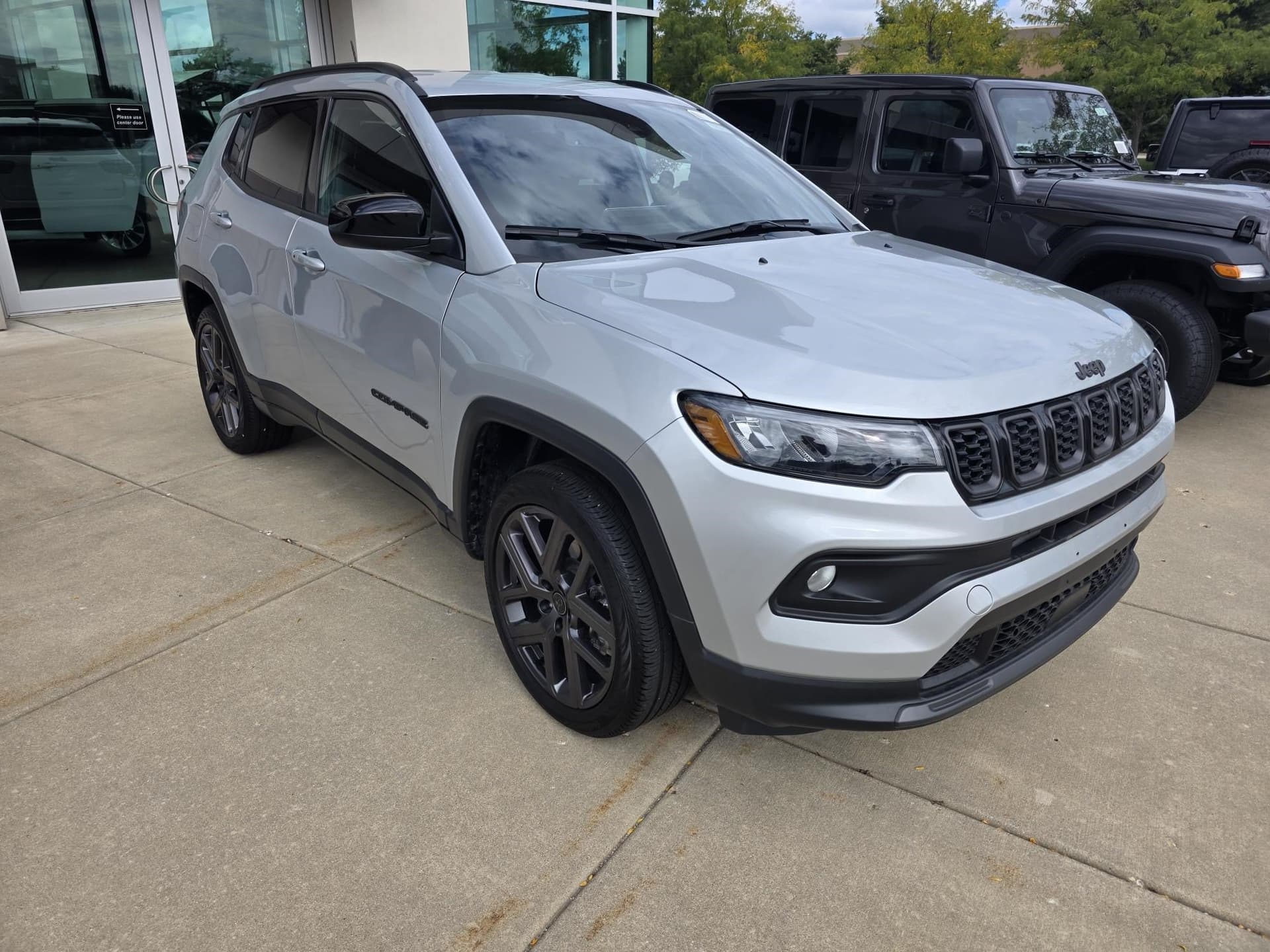 2026 Jeep Compass Latitude Altitude — photo 1 of 10