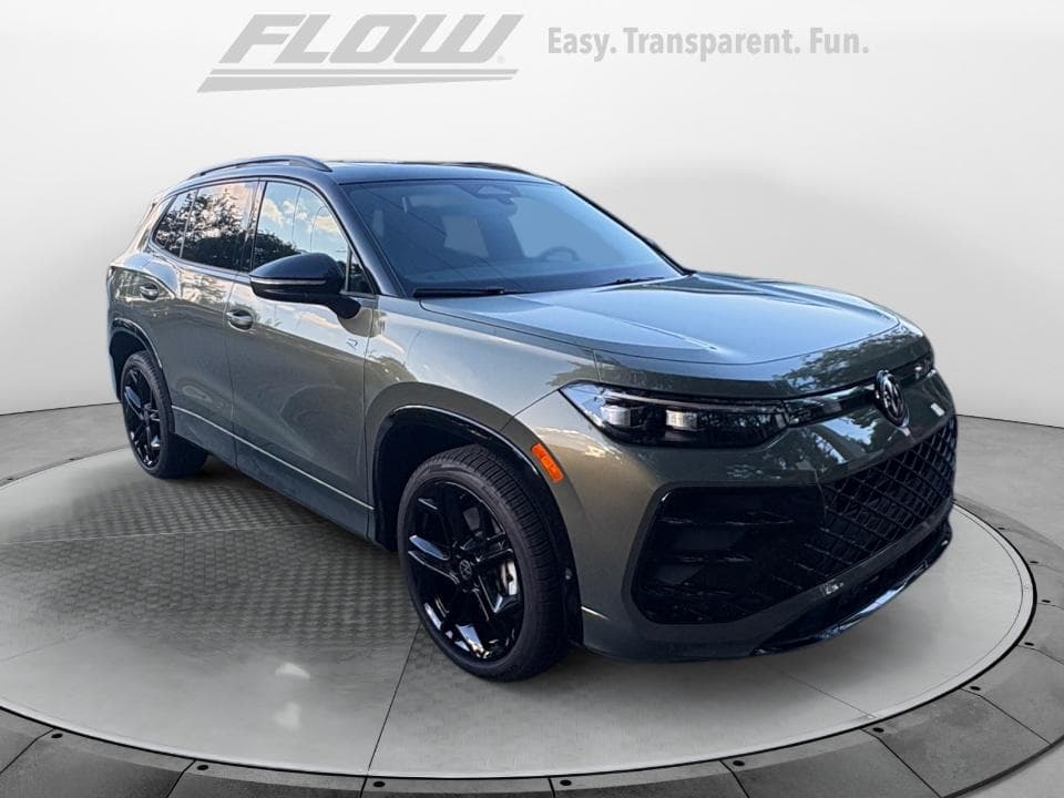2026 Volkswagen Tiguan SE R-Line Black — photo 1 of 11