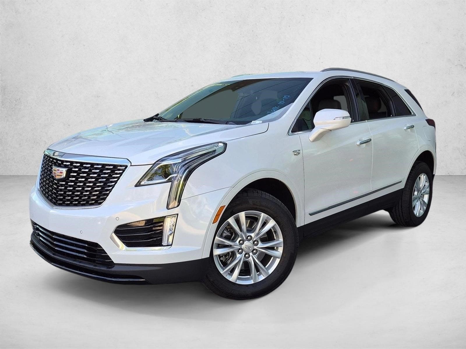 2024 Cadillac XT5 FWD Luxury — photo 1 of 20