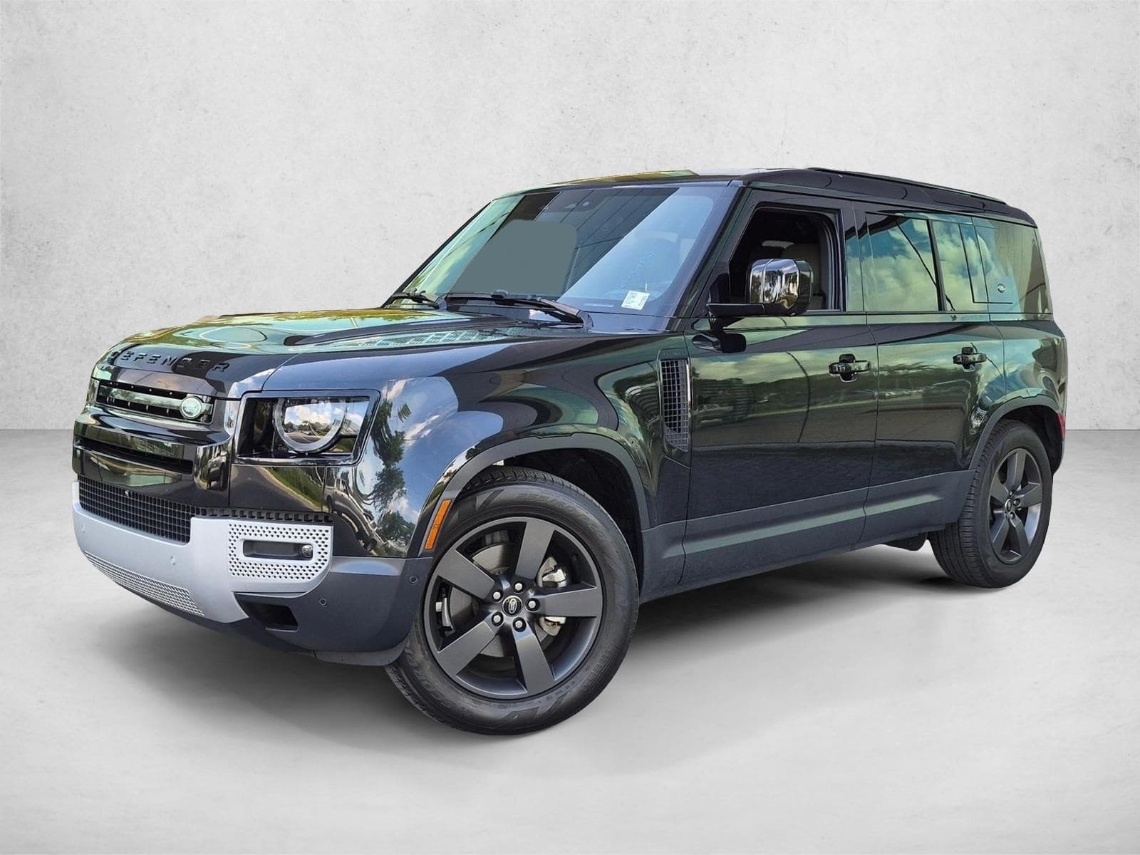 2024 Land Rover Defender S — photo 1 of 23