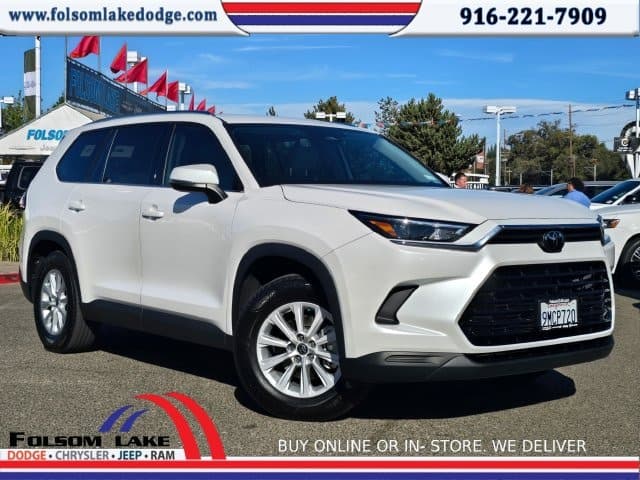 2024 Toyota Grand Highlander Hybrid XLE — photo 1 of 32