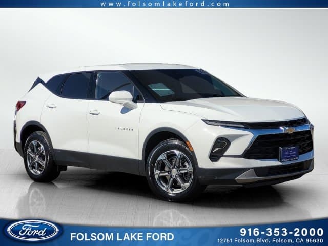 2023 Chevrolet Blazer LT — photo 1 of 30