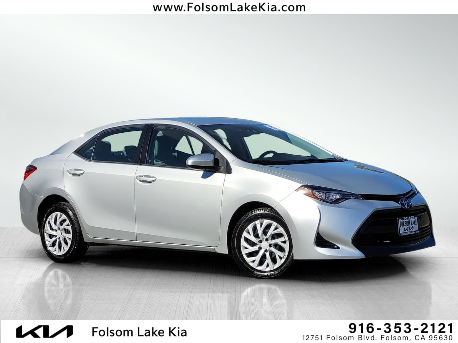 2017 Toyota Corolla LE — photo 1 of 30