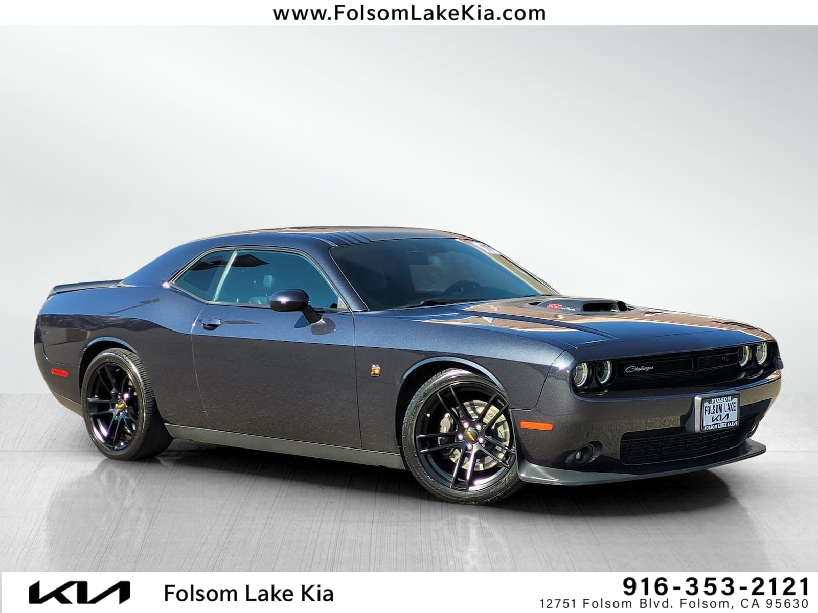 2017 Dodge Challenger 392 Hemi Scat Pack Shaker — photo 1 of 29
