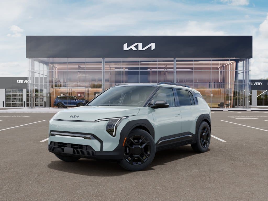 2027 Kia EV3 Land — photo 1 of 27
