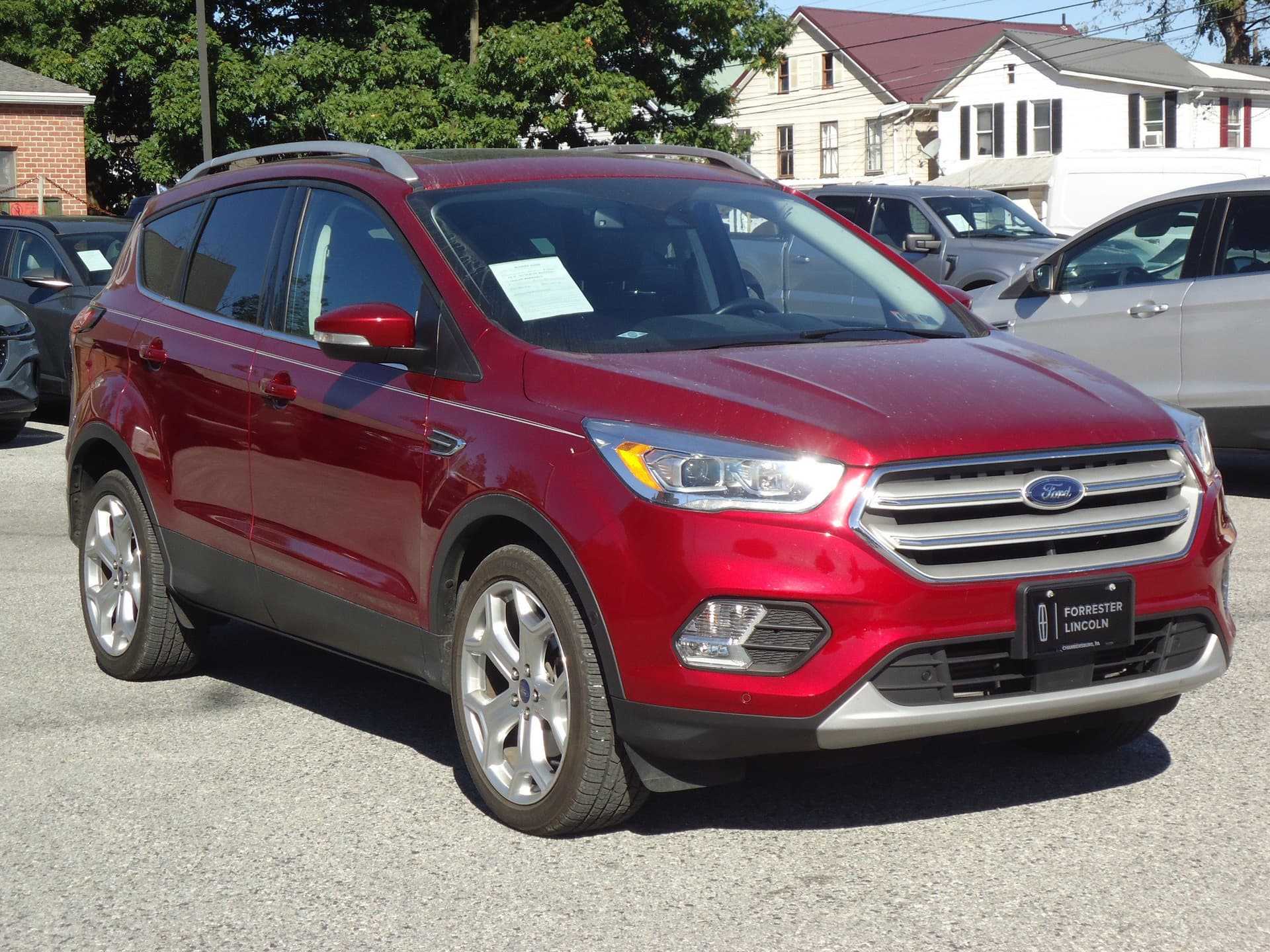 2019 Ford Escape Titanium — photo 1 of 33