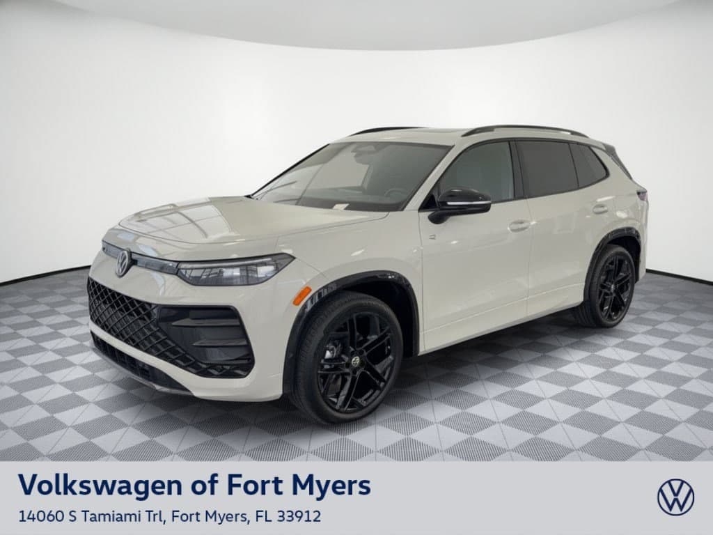 2026 Volkswagen Tiguan SE R-Line Black — photo 1 of 32