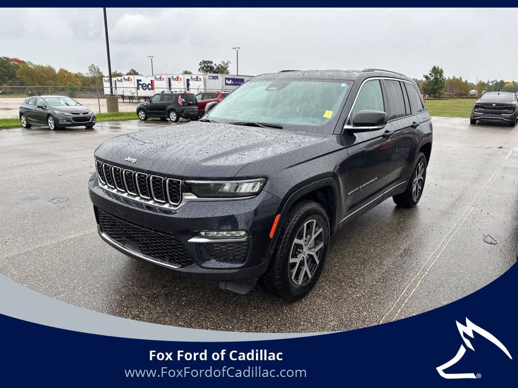 2023 Jeep Grand Cherokee Limited — photo 1 of 15