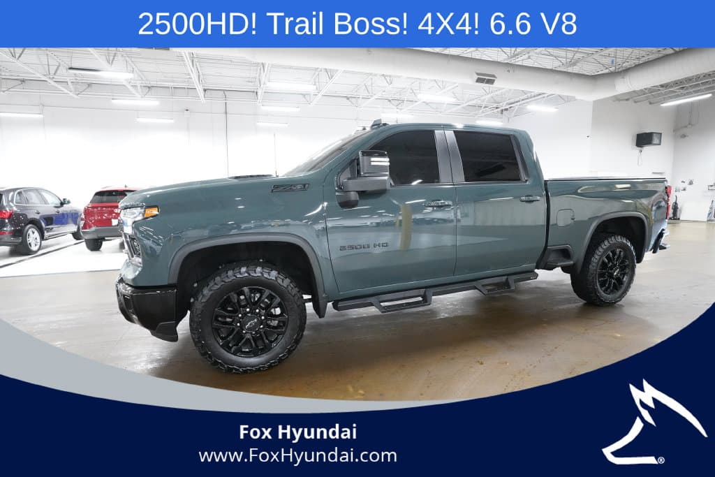 2025 Chevrolet Silverado 2500HD LT — photo 1 of 35
