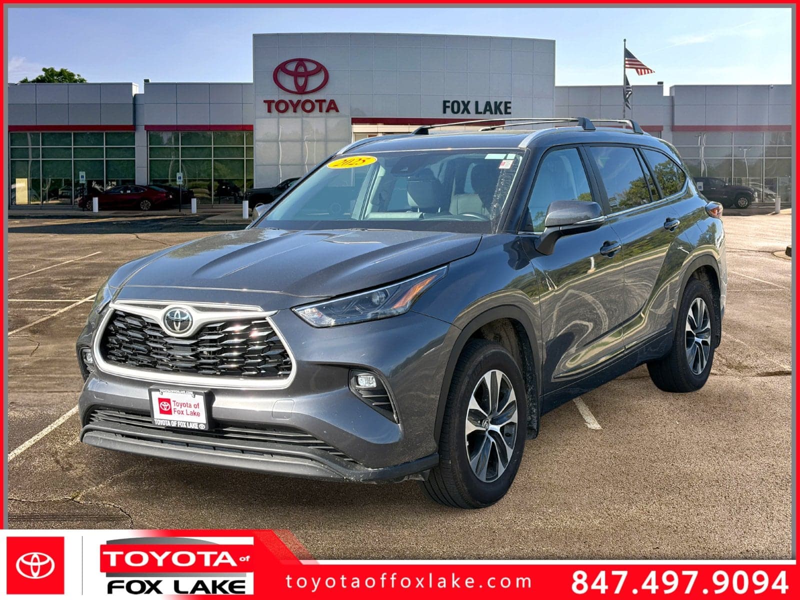 2025 Toyota Highlander XLE — photo 1 of 13