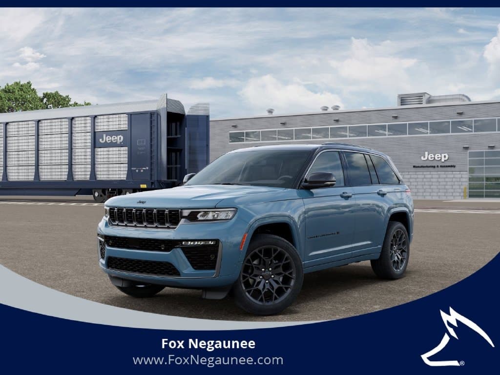 2027 Jeep Grand Cherokee Summit — photo 1 of 35