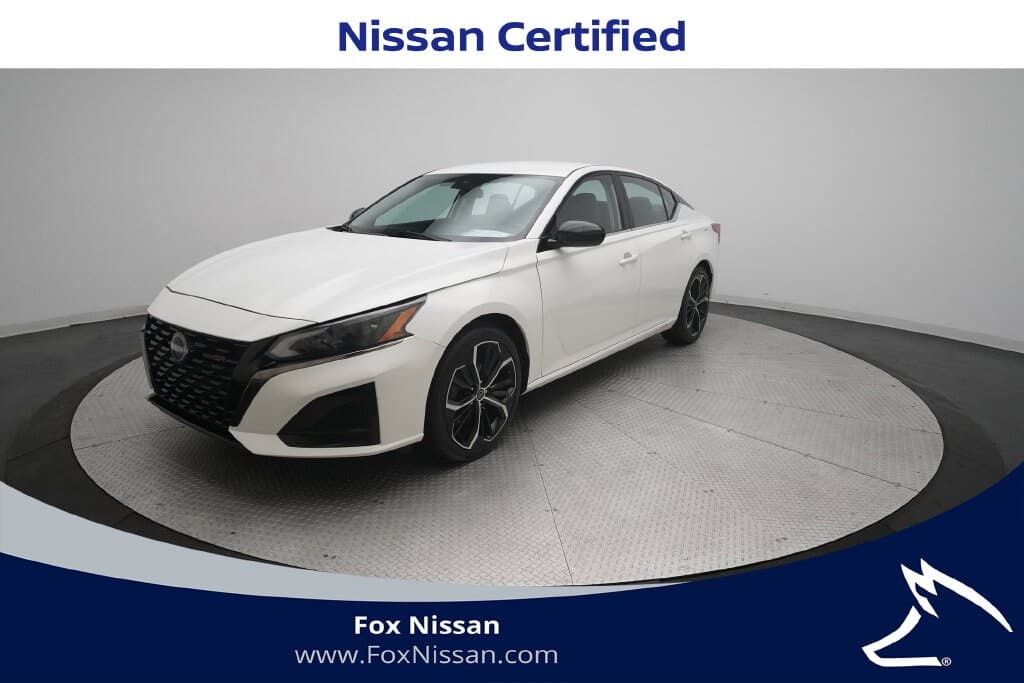 2024 Nissan Altima 2.5 SR — photo 1 of 38