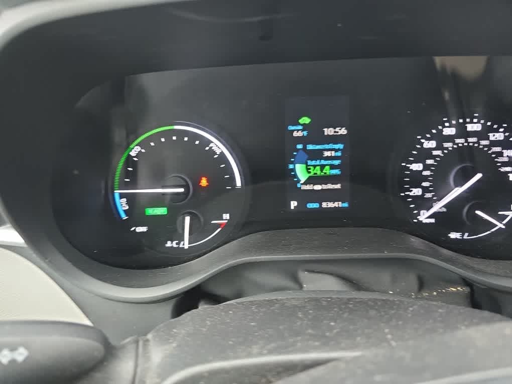 2021 Toyota Sienna XLE — photo 1 of 10
