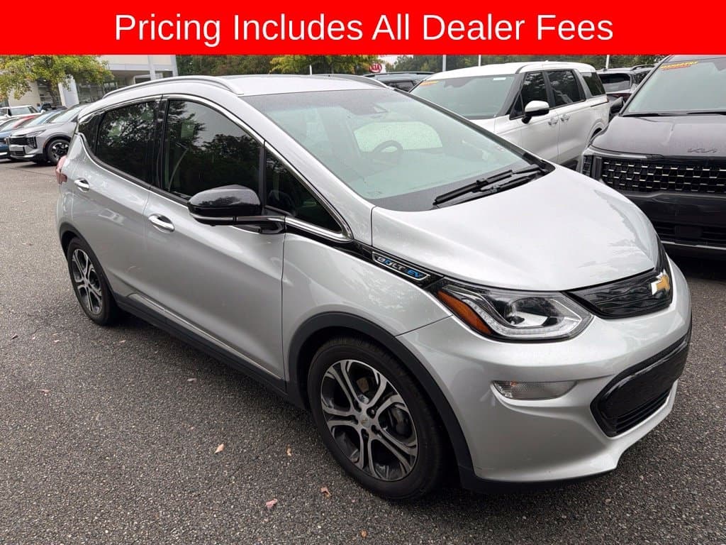 2021 Chevrolet Bolt EV Premier — photo 1 of 12