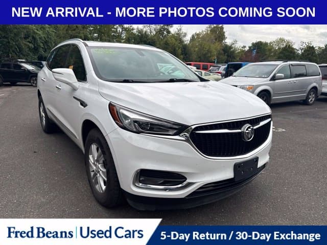 2018 Buick Enclave Essence — photo 1 of 14