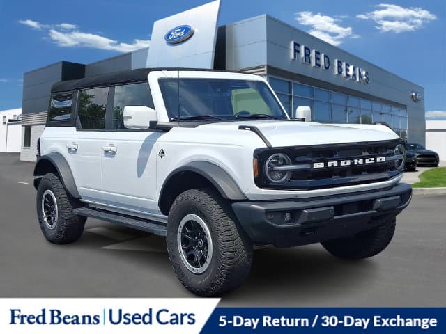 2023 Ford Bronco Outer Banks — photo 1 of 37