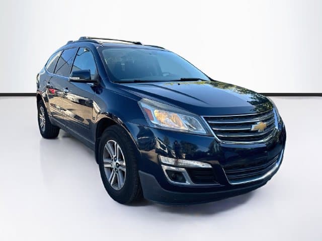 2017 Chevrolet Traverse LT — photo 1 of 17