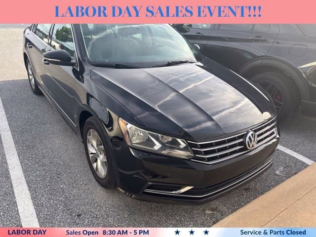 2016 Volkswagen Passat 1.8T S — photo 1 of 11