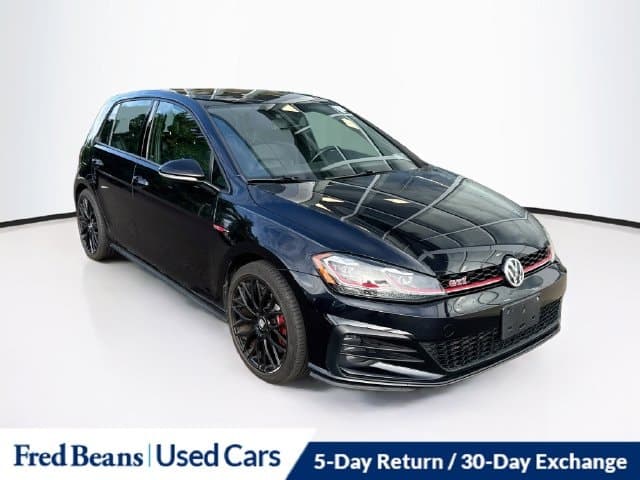 2019 Volkswagen Golf GTI Base — photo 1 of 39