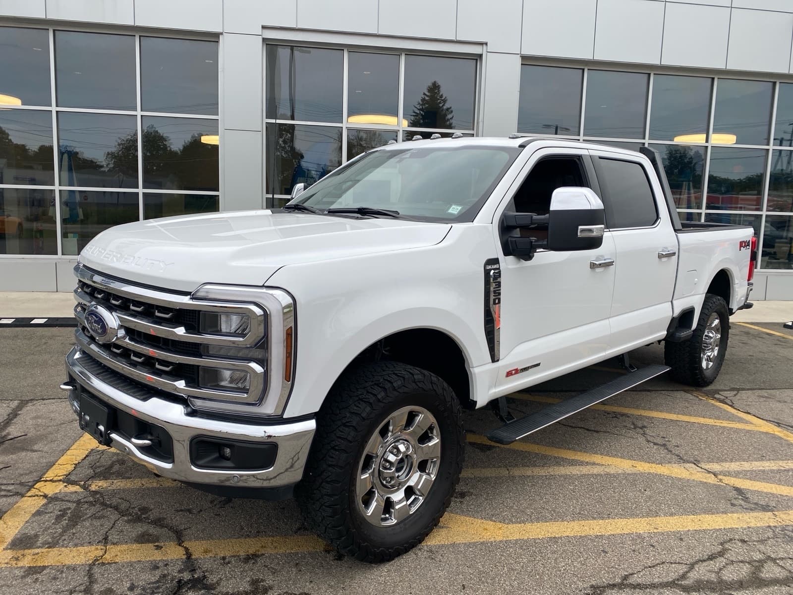 2024 Ford Super Duty F-350 SRW King Ranch — photo 1 of 29