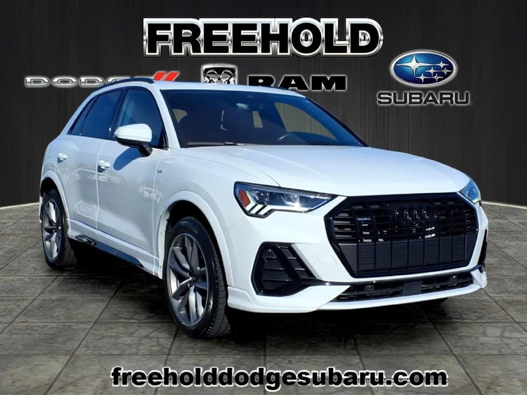 2022 Audi Q3 Premium Plus — photo 1 of 20