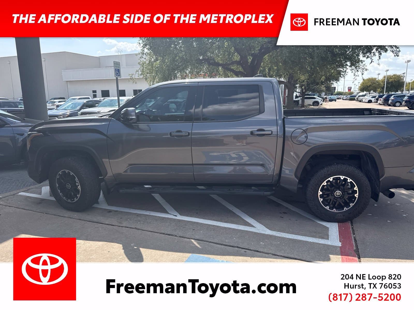 2023 Toyota Tundra 4WD SR5 — photo 1 of 5