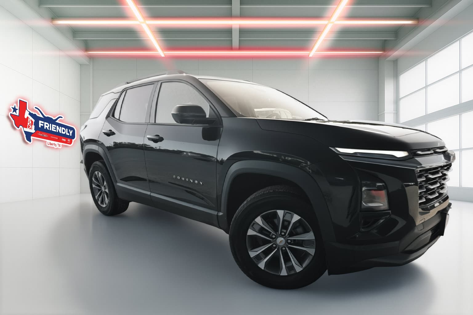 2025 Chevrolet Equinox FWD LT — photo 1 of 32