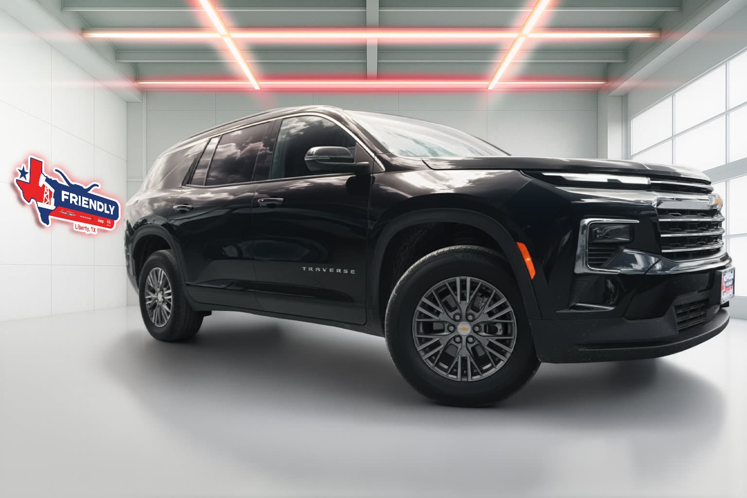 2025 Chevrolet Traverse FWD LT — photo 1 of 33