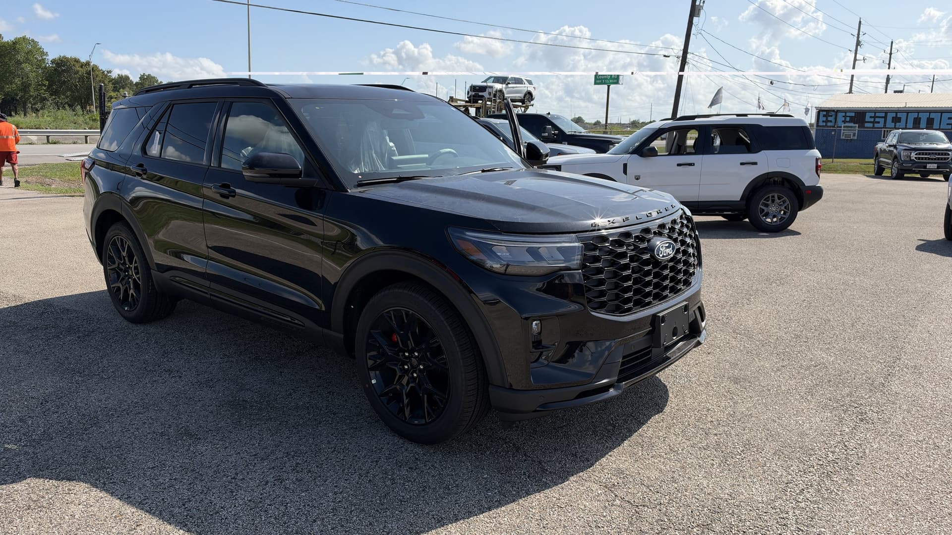 2027 Ford Explorer ST — photo 1 of 20