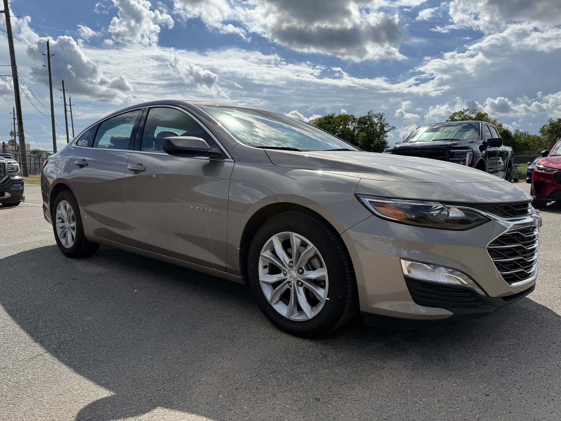 2025 Chevrolet Malibu 1LT — photo 1 of 5