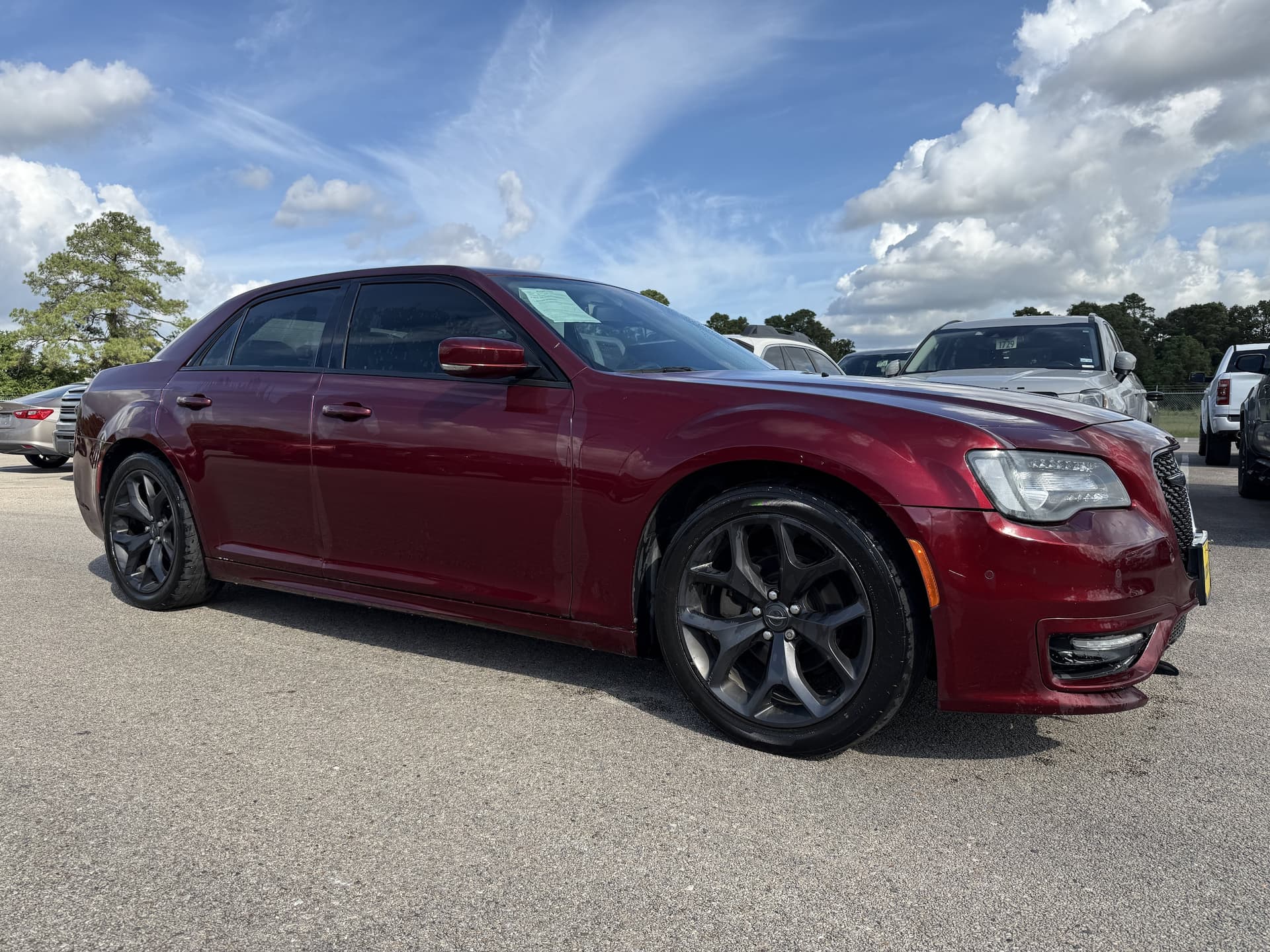 2021 Chrysler 300 Touring — photo 1 of 5