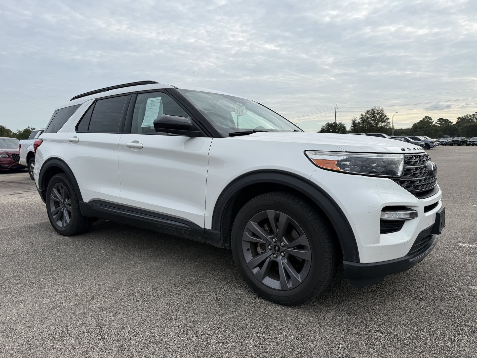 2022 Ford Explorer XLT — photo 1 of 5