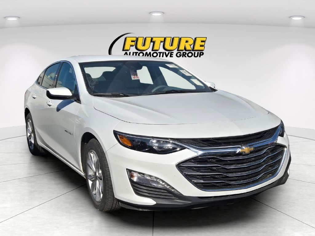 2025 Chevrolet Malibu 1LT — photo 1 of 3