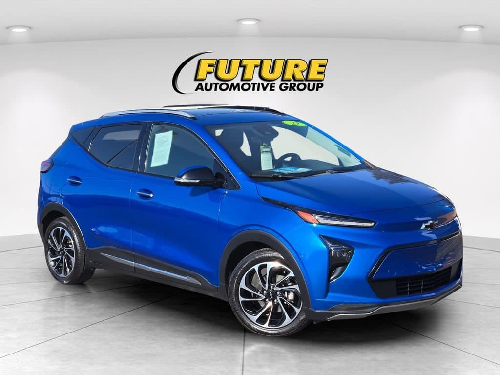 2022 Chevrolet Bolt EUV Premier — photo 1 of 20