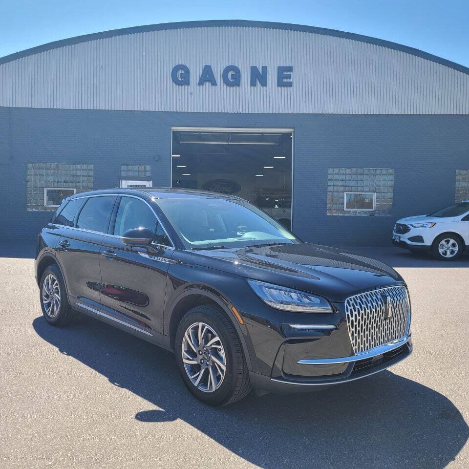 2023 Lincoln Corsair Standard — photo 1 of 24