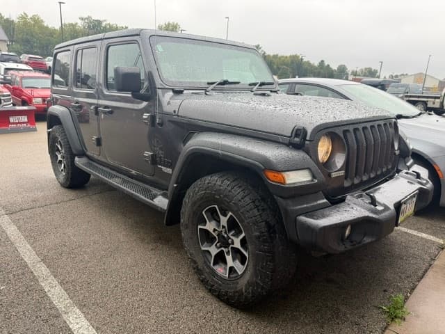 2021 Jeep Wrangler Base — photo 1 of 4